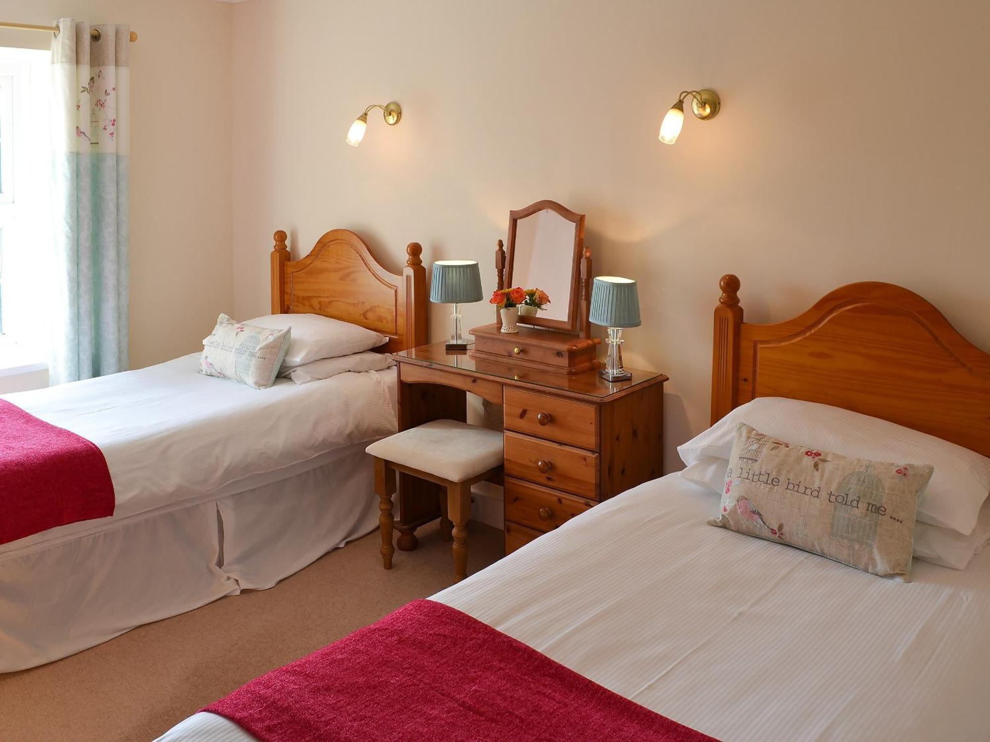 Meadow Cottage - 26912 Saint Issey 외부 사진